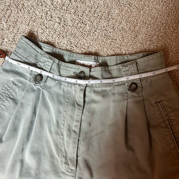 Vintage High-waist Shorts - Picture 6 of 9